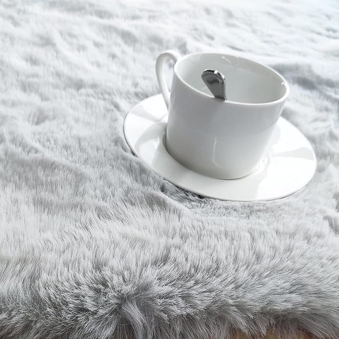 Ghouse Grey Faux Rabbit Fur Rug 5x7 Machine Washable Area Rugs for Bedroom Fluffy Rugs for Living Room No-Shedding Carpet Sheepskin Rug