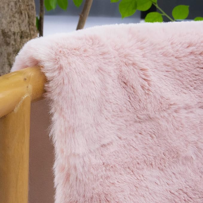 ORINOVA Pink Boho Faux Rabbit Fluffy Fur Rugs for Bedroom Shag Circle Washable Area Rugs for Living Room Nursery Round Rug 4ft