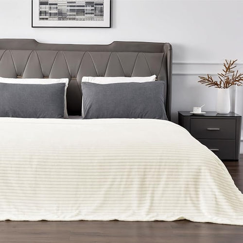 BEDELITE Fleece Blanket Full Size – 3D Ribbed Jacquard Soft and Warm Decorative Fuzzy Blankets – Cozy, Fluffy, Plush Lightweight Throw Blankets for Couch, Bed, Sofa(Cream, 84x90 inches)