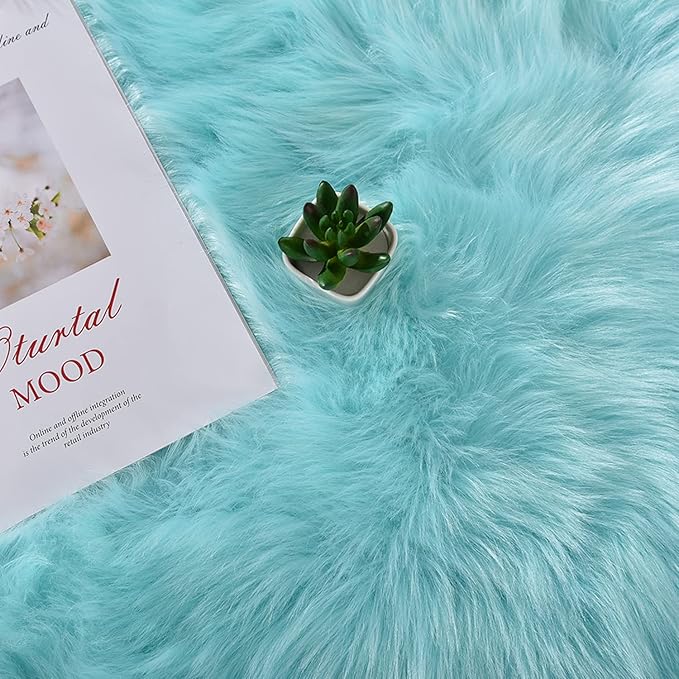 Latepis Light Blue Fur Round Rug 3ft Faux Sheepskin Circle Rug for Living Room Boho Rugs Bedroom Rugs Fluffy Rug for Teen Room Dorm Cute Room Décor