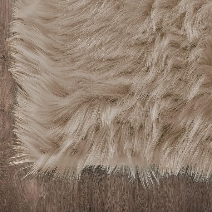 Latepis Camel Living Room Rugs Faux Sheepskin Fur 6x9 Area Rugs for Bedroom Fluffy Washable Large Rug for Floor Rug Home Decor Beige Rectangle