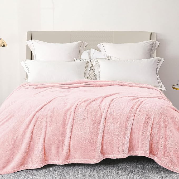 Exclusivo Mezcla Plush Fuzzy Fleece Bed Blanket King Size, Super Soft, Fluffy and Warm Blankets for Couch, Bed, All Season (Light Pink, 90x104 Inches)