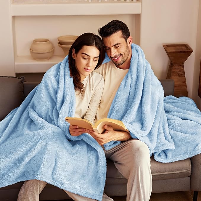 Exclusivo Mezcla Plush Fuzzy Fleece Bed Blanket King Size, Super Soft, Fluffy and Warm Blankets for Couch, Bed, All Season (Light Blue, 90x104 Inches)
