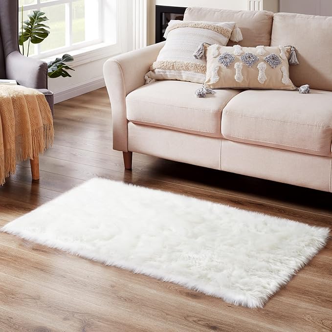 Ciicool White Fur Fluffy Rug, 2x4 ft Small Faux Fur Rug for Bedroom, Washable Faux Sheepskin Rugs for Sofa Couch Seat Cushion, Thick Shaggy Furry Rugs Floor Carpets for Bedside Living Room