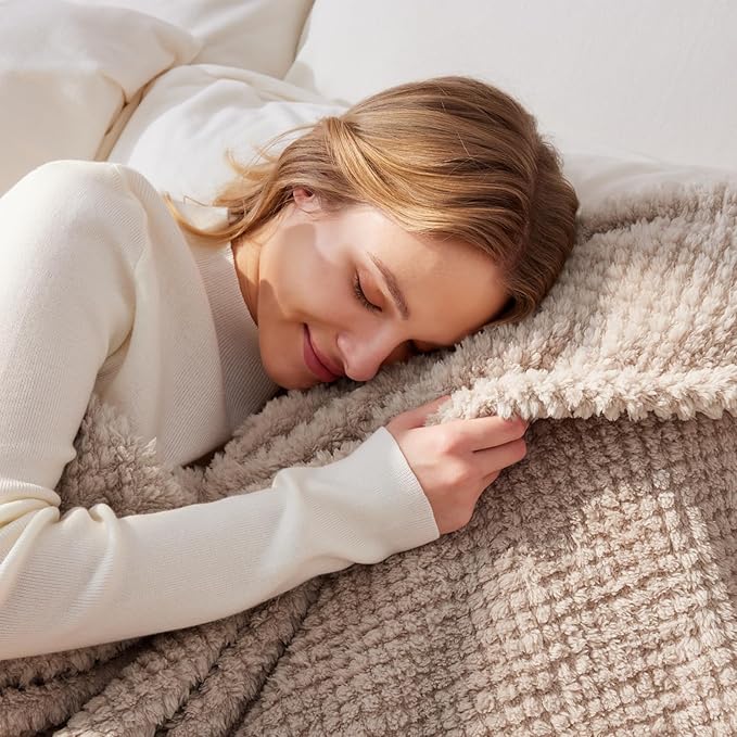 Whale Flotilla King Size Fuzzy Fleece Blanket for Bed, 90x104 Inch Fluffy Warm Soft Jacquard Blankets for All Season, Lightweight and Cozy, Camel